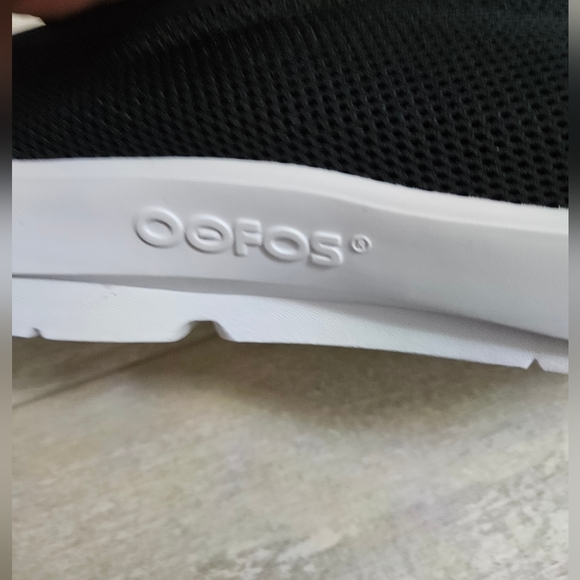 Men's OOCOOZIE Sport Mule White and Black - Picture 11 of 14